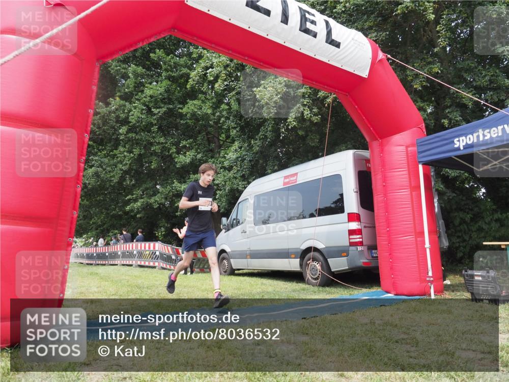 15.06.2025 - 27. Vierlanden-Triathlon KatJ http://msf.ph/oto/8036532 15.06.2025 11:25:30 Schwimmen  meine-sportfotos.de