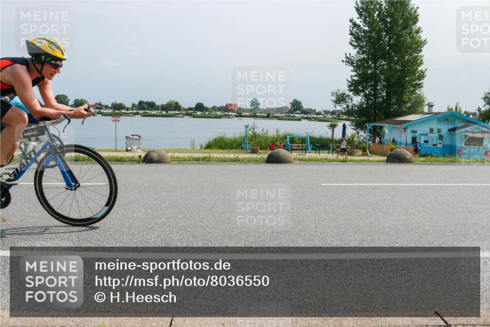 21.06.2025 - 27. Vierlanden-Triathlon H.Heesch http://msf.ph/oto/8036550 15.06.2025 11:46:11 Radfahren 215, 803 meine-sportfotos.de