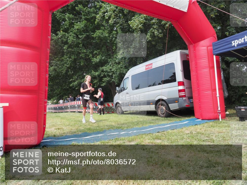 15.06.2025 - 27. Vierlanden-Triathlon KatJ http://msf.ph/oto/8036572 15.06.2025 11:25:34 Schwimmen  meine-sportfotos.de