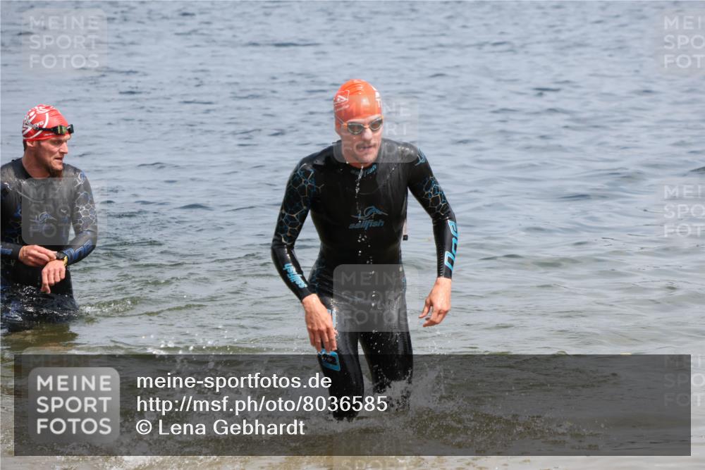 21.06.2025 - 27. Vierlanden-Triathlon Lena Gebhardt http://msf.ph/oto/8036585 15.06.2025 12:00:22 Schwimmen 989 meine-sportfotos.de