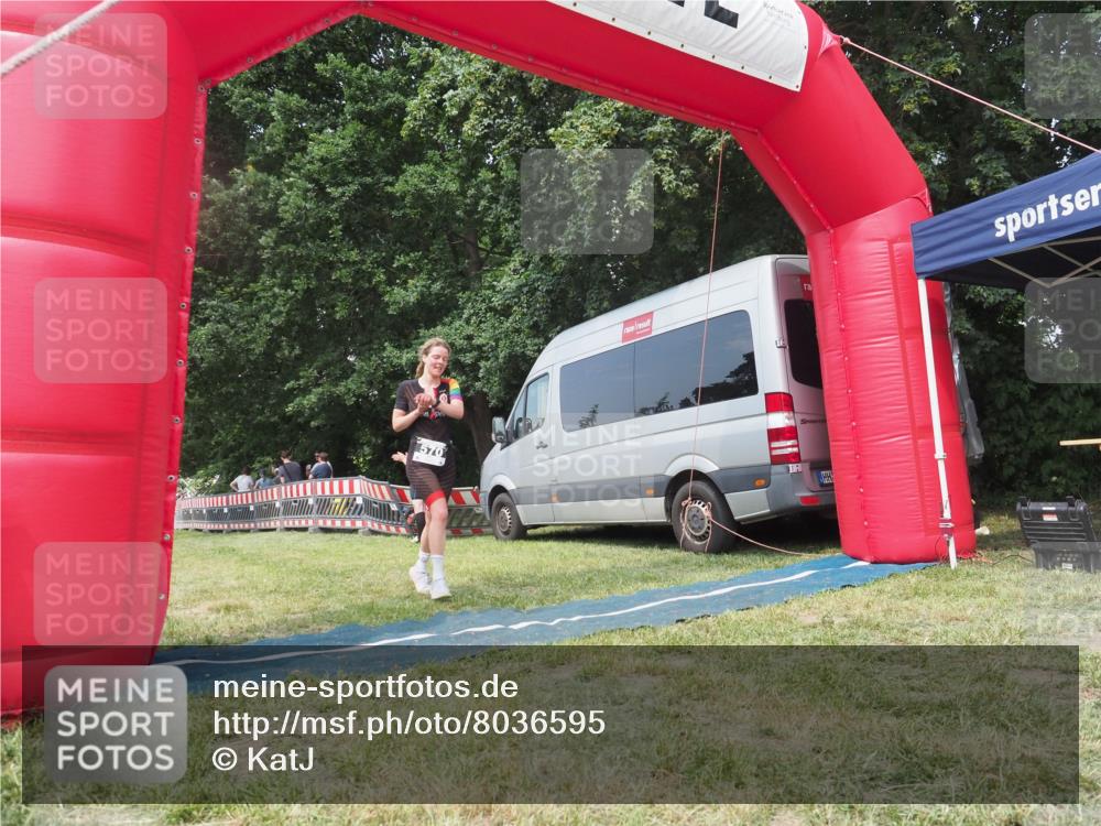 15.06.2025 - 27. Vierlanden-Triathlon KatJ http://msf.ph/oto/8036595 15.06.2025 11:25:35 Schwimmen  meine-sportfotos.de