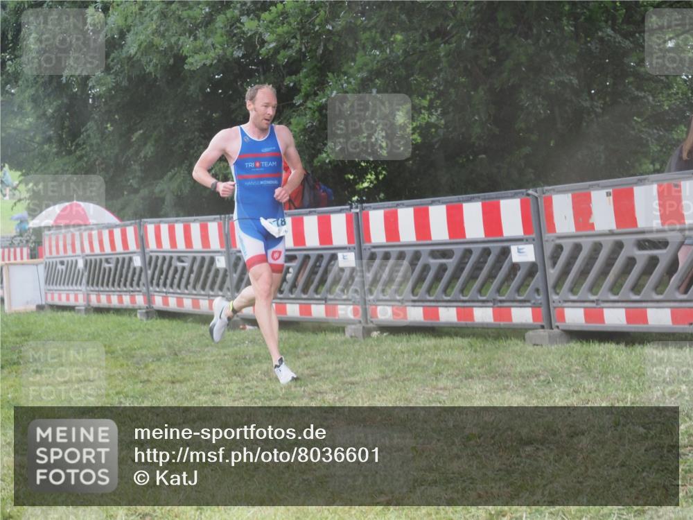 21.06.2025 - 27. Vierlanden-Triathlon KatJ http://msf.ph/oto/8036601 15.06.2025 14:15:23 Ziel 1278 meine-sportfotos.de
