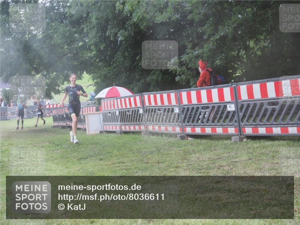 21.06.2025 - 27. Vierlanden-Triathlon KatJ http://msf.ph/oto/8036611 15.06.2025 14:15:34 Ziel 1172, 1211, 1309 meine-sportfotos.de