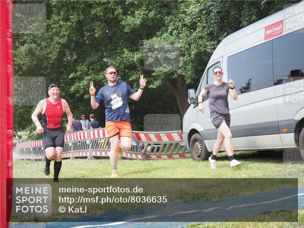 15.06.2025 - 27. Vierlanden-Triathlon KatJ http://msf.ph/oto/8036635 15.06.2025 11:25:50 Schwimmen  meine-sportfotos.de