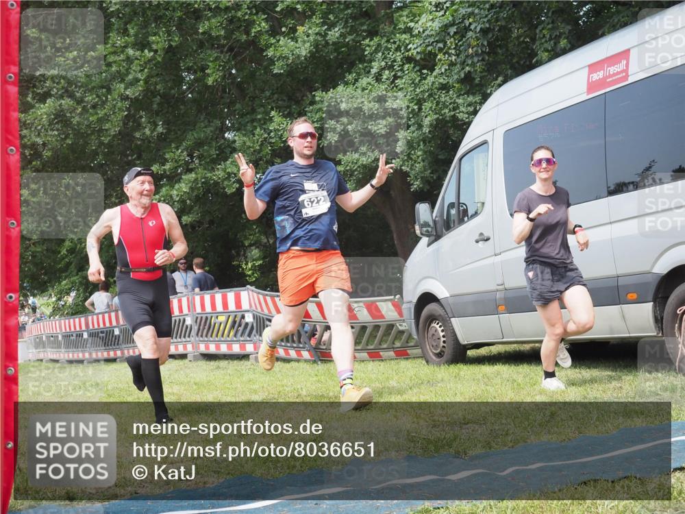 15.06.2025 - 27. Vierlanden-Triathlon KatJ http://msf.ph/oto/8036651 15.06.2025 11:25:50 Schwimmen  meine-sportfotos.de