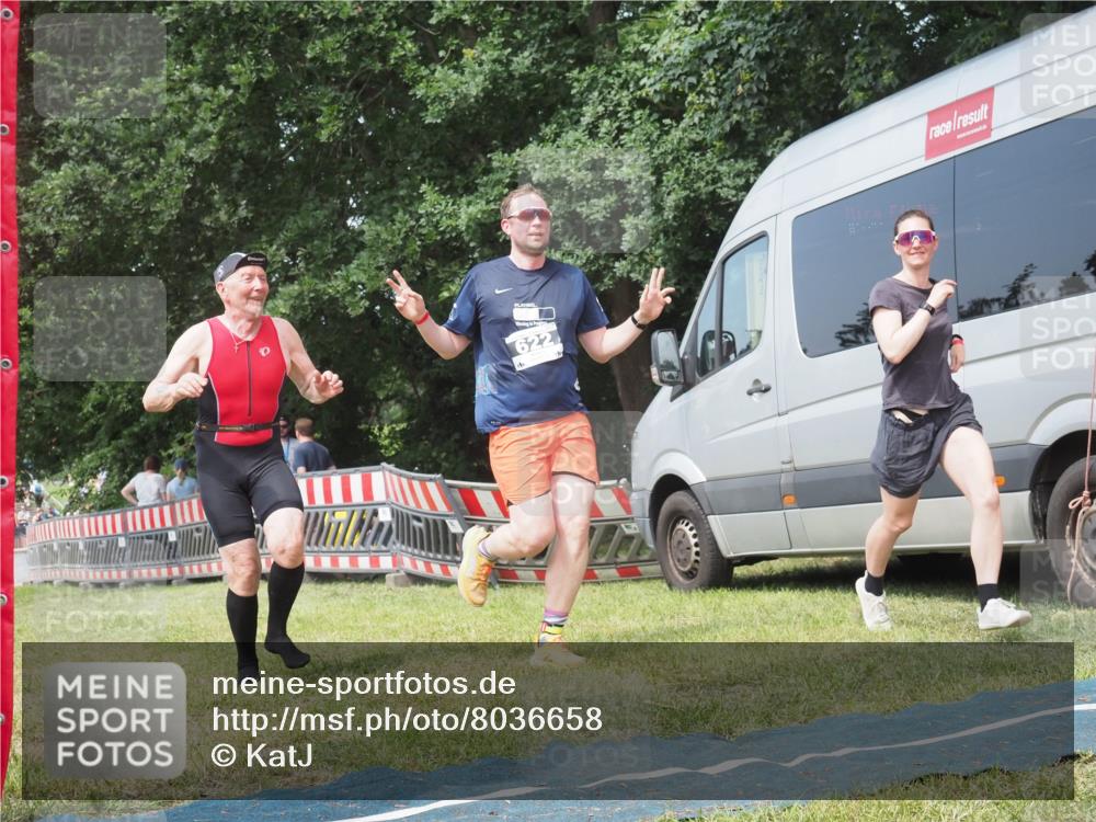 15.06.2025 - 27. Vierlanden-Triathlon KatJ http://msf.ph/oto/8036658 15.06.2025 11:25:50 Schwimmen  meine-sportfotos.de