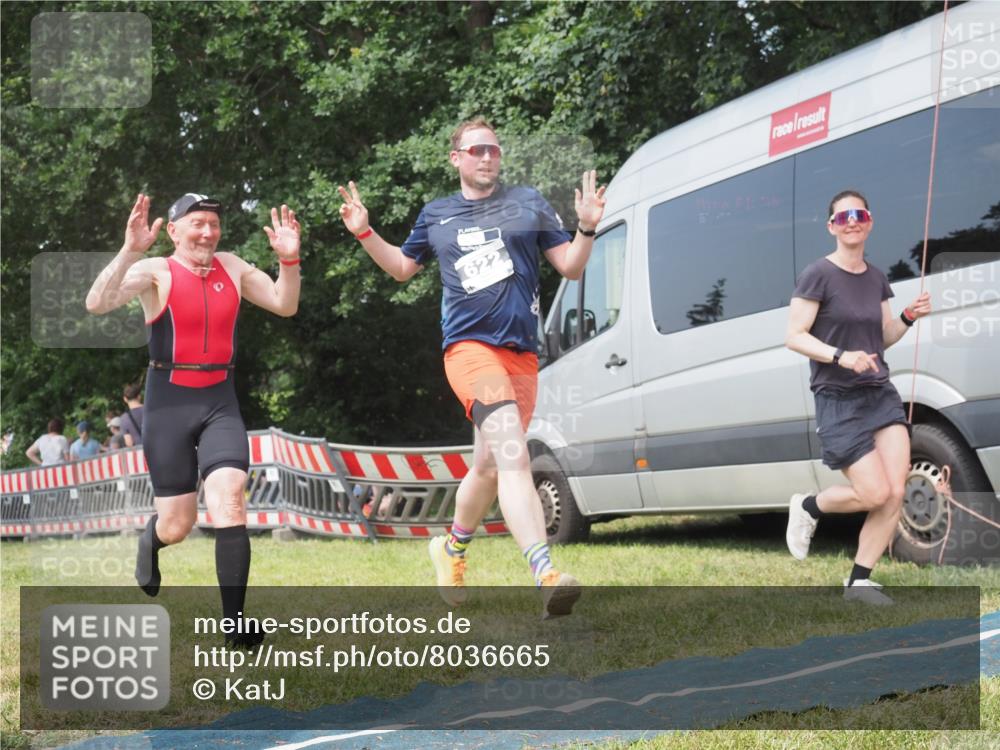 15.06.2025 - 27. Vierlanden-Triathlon KatJ http://msf.ph/oto/8036665 15.06.2025 11:25:50 Schwimmen  meine-sportfotos.de
