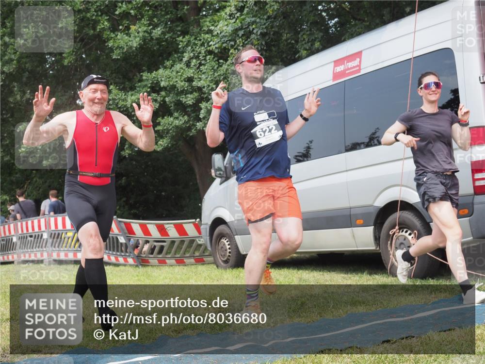 15.06.2025 - 27. Vierlanden-Triathlon KatJ http://msf.ph/oto/8036680 15.06.2025 11:25:51 Schwimmen  meine-sportfotos.de