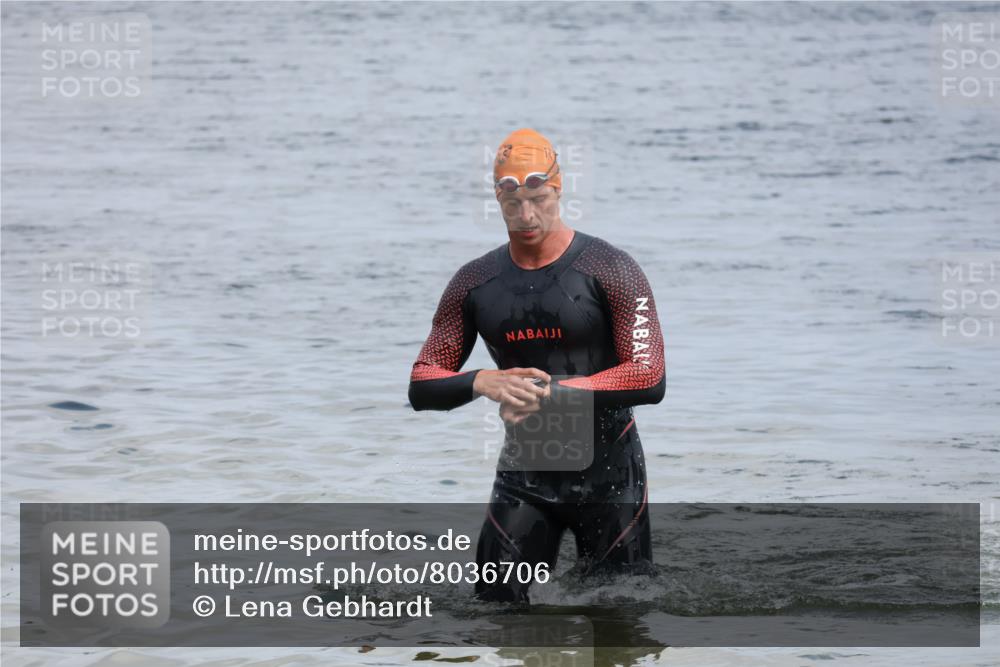 21.06.2025 - 27. Vierlanden-Triathlon Lena Gebhardt http://msf.ph/oto/8036706 15.06.2025 12:01:10 Schwimmen 992, 993, 996 meine-sportfotos.de