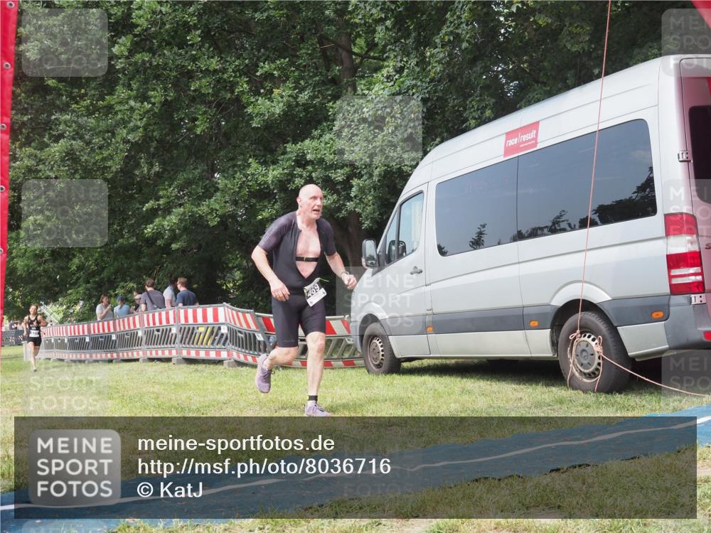 15.06.2025 - 27. Vierlanden-Triathlon KatJ http://msf.ph/oto/8036716 15.06.2025 11:26:05 Schwimmen  meine-sportfotos.de