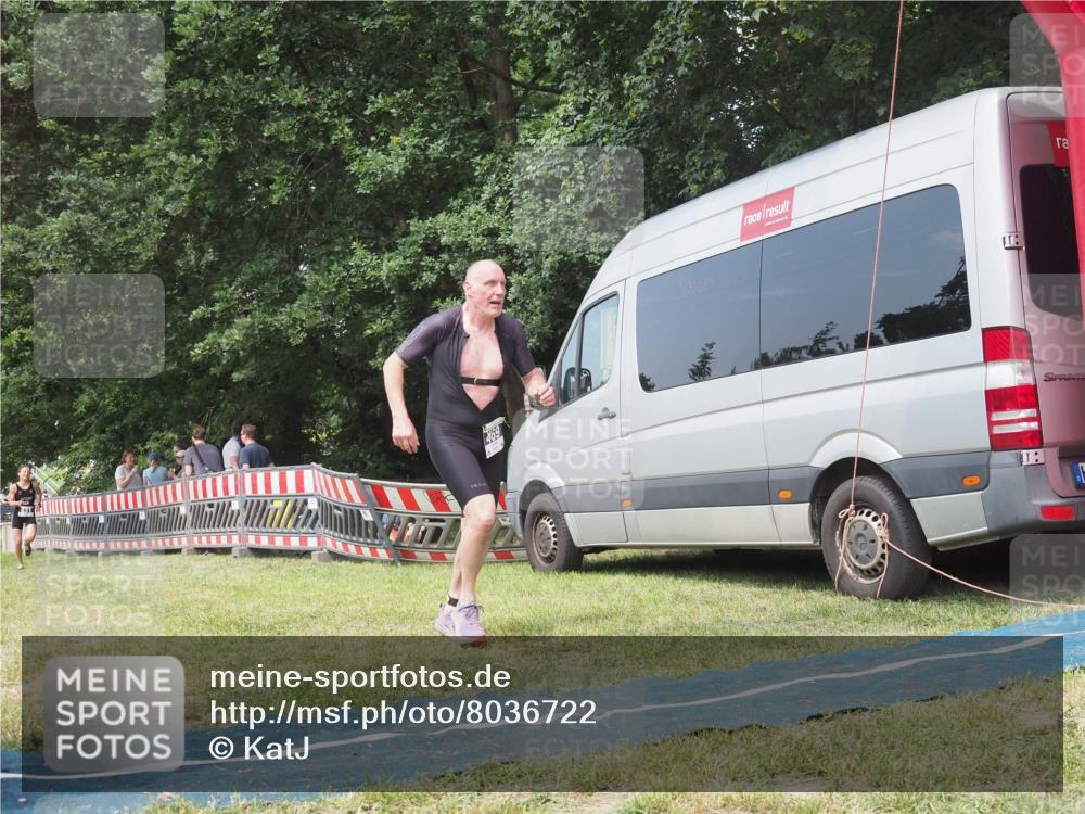 15.06.2025 - 27. Vierlanden-Triathlon KatJ http://msf.ph/oto/8036722 15.06.2025 11:26:05 Schwimmen  meine-sportfotos.de