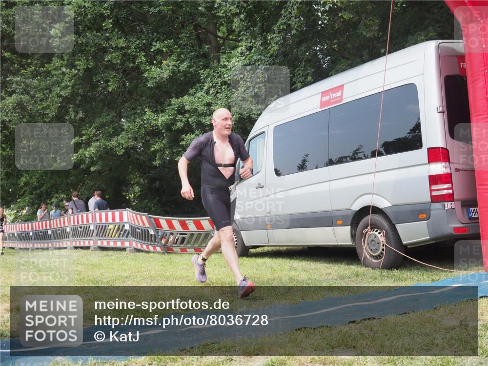 15.06.2025 - 27. Vierlanden-Triathlon KatJ http://msf.ph/oto/8036728 15.06.2025 11:26:05 Schwimmen  meine-sportfotos.de