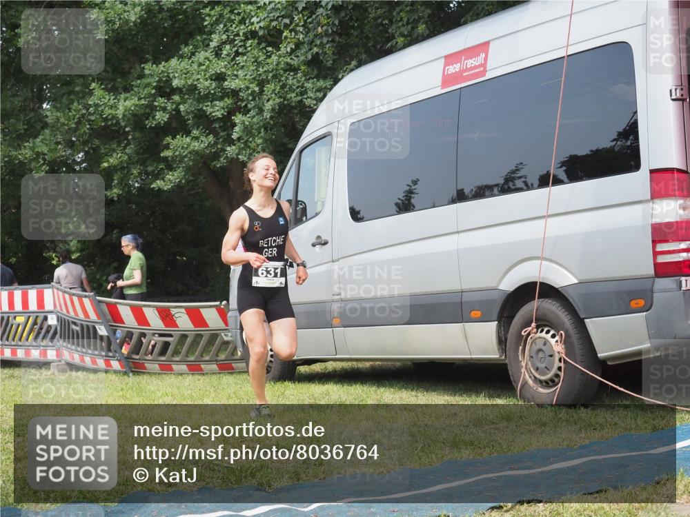 15.06.2025 - 27. Vierlanden-Triathlon KatJ http://msf.ph/oto/8036764 15.06.2025 11:26:08 Schwimmen  meine-sportfotos.de