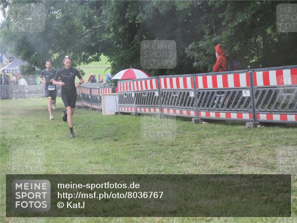 21.06.2025 - 27. Vierlanden-Triathlon KatJ http://msf.ph/oto/8036767 15.06.2025 14:15:44 Ziel 1172, 1210, 1217, 1293 meine-sportfotos.de