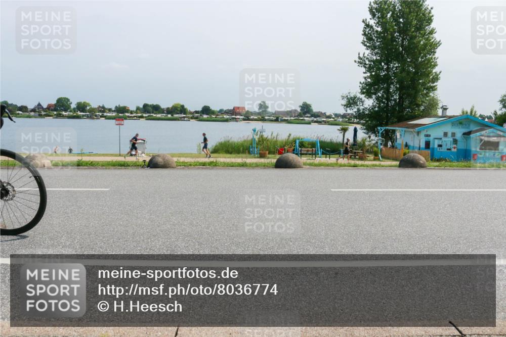 21.06.2025 - 27. Vierlanden-Triathlon H.Heesch http://msf.ph/oto/8036774 15.06.2025 11:46:30 Radfahren 640, 805 meine-sportfotos.de