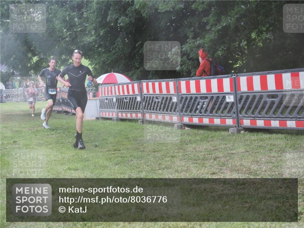 21.06.2025 - 27. Vierlanden-Triathlon KatJ http://msf.ph/oto/8036776 15.06.2025 14:15:44 Ziel 1172, 1210, 1217, 1293 meine-sportfotos.de