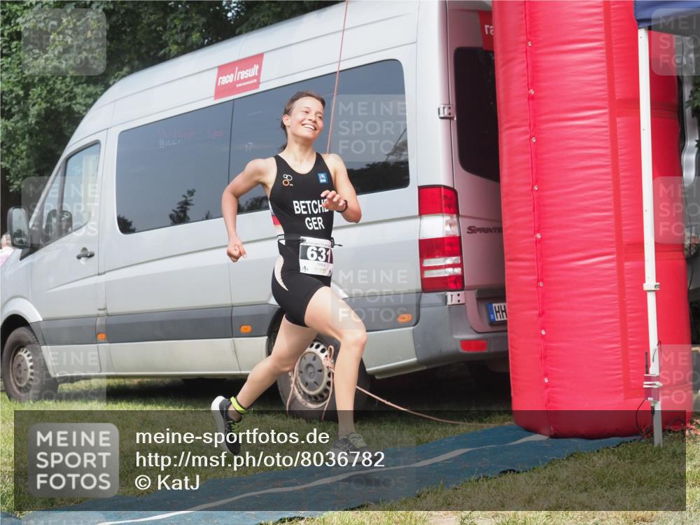 15.06.2025 - 27. Vierlanden-Triathlon KatJ http://msf.ph/oto/8036782 15.06.2025 11:26:08 Schwimmen  meine-sportfotos.de