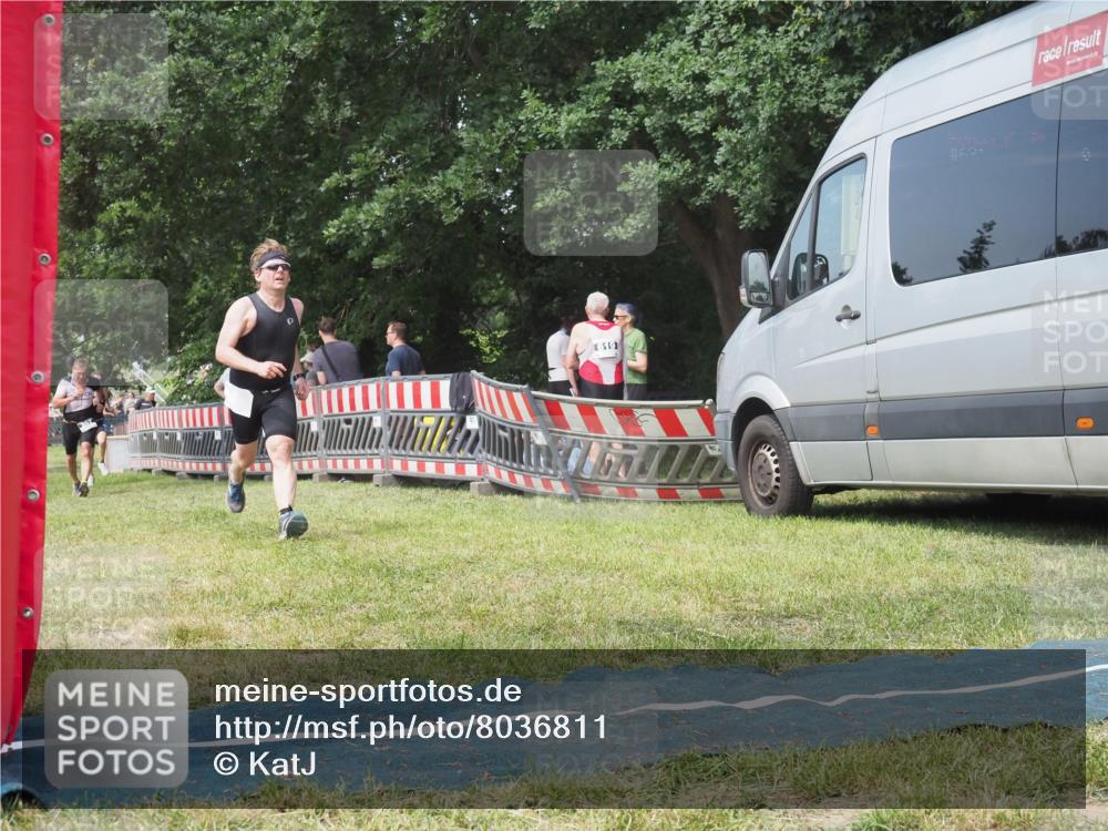 15.06.2025 - 27. Vierlanden-Triathlon KatJ http://msf.ph/oto/8036811 15.06.2025 11:26:25 Schwimmen  meine-sportfotos.de