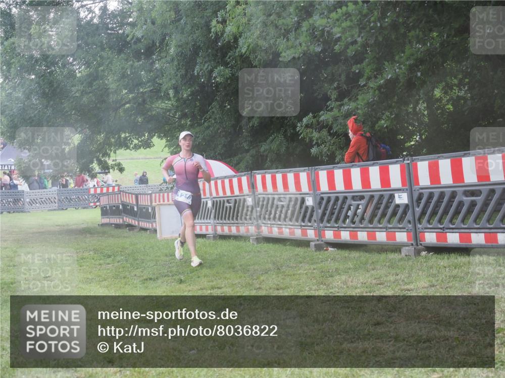 21.06.2025 - 27. Vierlanden-Triathlon KatJ http://msf.ph/oto/8036822 15.06.2025 14:15:48 Ziel 1173, 1210 meine-sportfotos.de