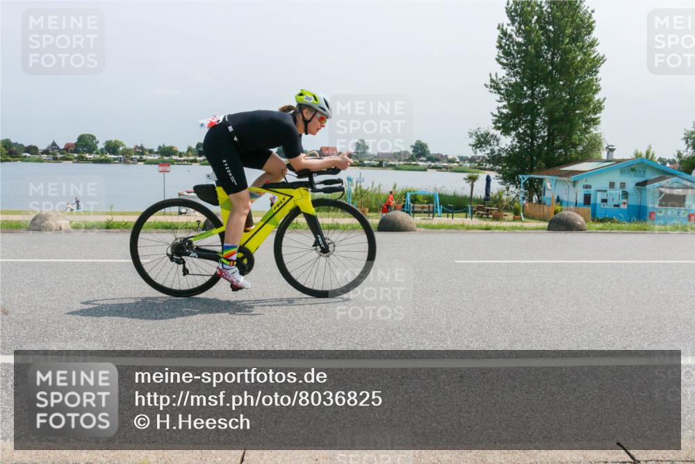 21.06.2025 - 27. Vierlanden-Triathlon H.Heesch http://msf.ph/oto/8036825 15.06.2025 11:46:46 Radfahren 222, 678 meine-sportfotos.de