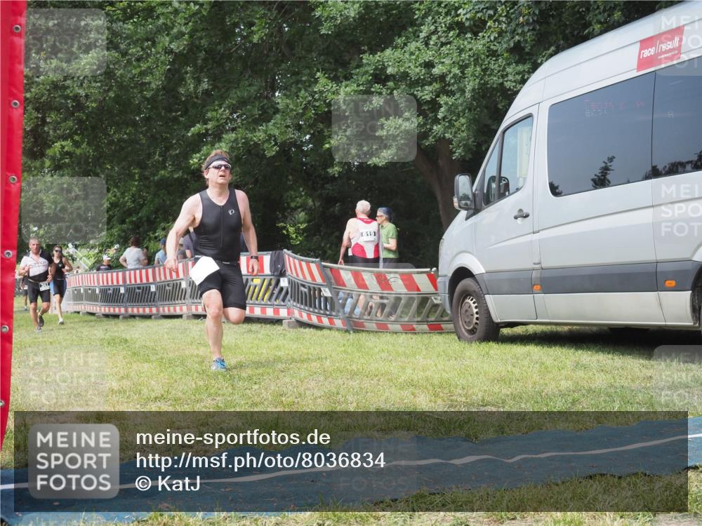 15.06.2025 - 27. Vierlanden-Triathlon KatJ http://msf.ph/oto/8036834 15.06.2025 11:26:26 Schwimmen  meine-sportfotos.de