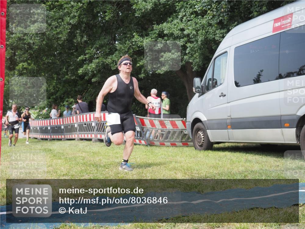 15.06.2025 - 27. Vierlanden-Triathlon KatJ http://msf.ph/oto/8036846 15.06.2025 11:26:26 Schwimmen  meine-sportfotos.de