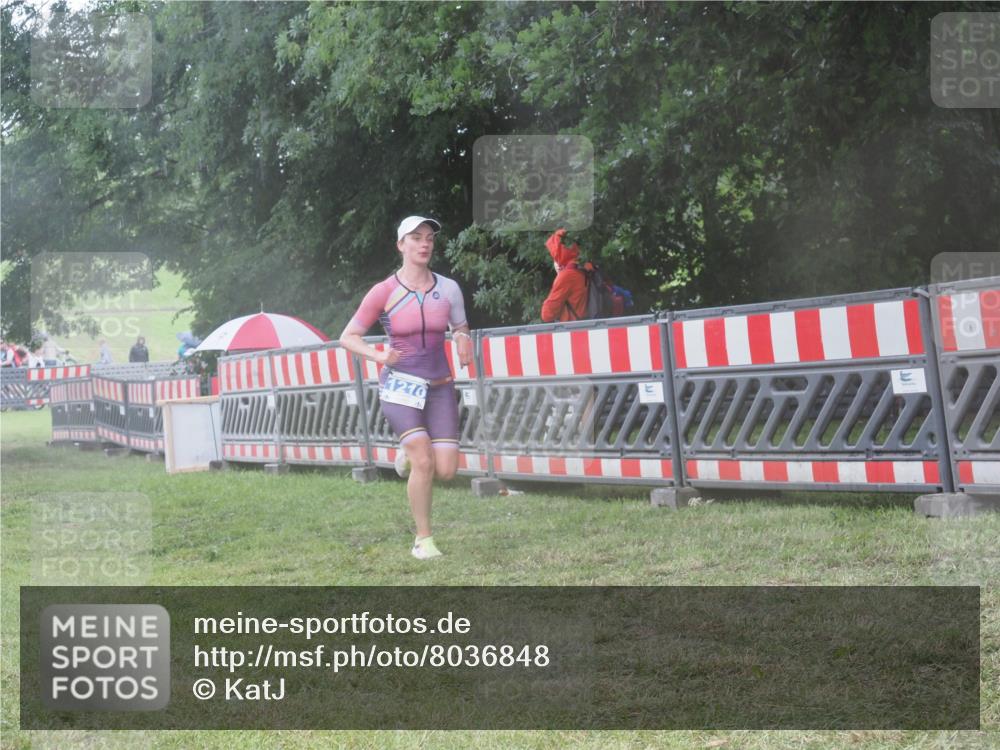 21.06.2025 - 27. Vierlanden-Triathlon KatJ http://msf.ph/oto/8036848 15.06.2025 14:15:49 Ziel 1173, 1210 meine-sportfotos.de