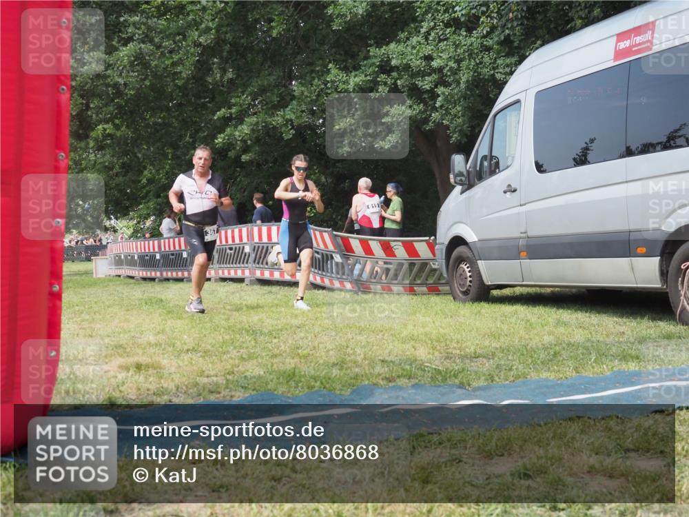 15.06.2025 - 27. Vierlanden-Triathlon KatJ http://msf.ph/oto/8036868 15.06.2025 11:26:29 Schwimmen  meine-sportfotos.de