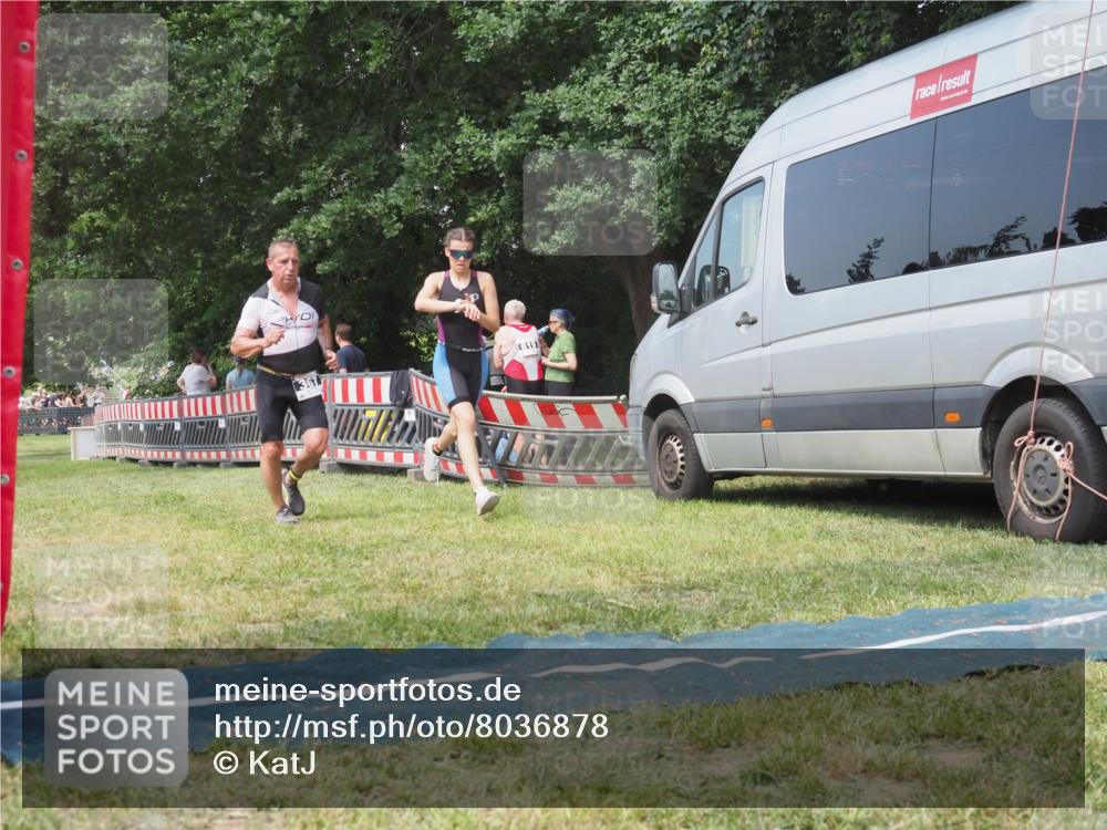 15.06.2025 - 27. Vierlanden-Triathlon KatJ http://msf.ph/oto/8036878 15.06.2025 11:26:29 Schwimmen  meine-sportfotos.de