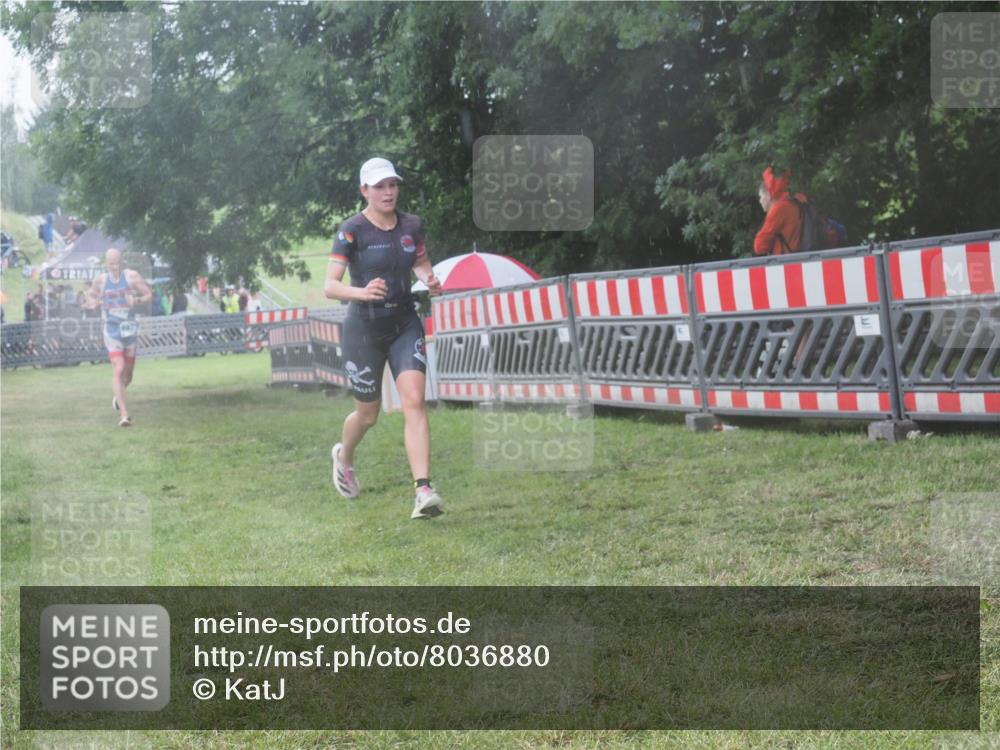 21.06.2025 - 27. Vierlanden-Triathlon KatJ http://msf.ph/oto/8036880 15.06.2025 14:15:58 Ziel 1173, 1277 meine-sportfotos.de