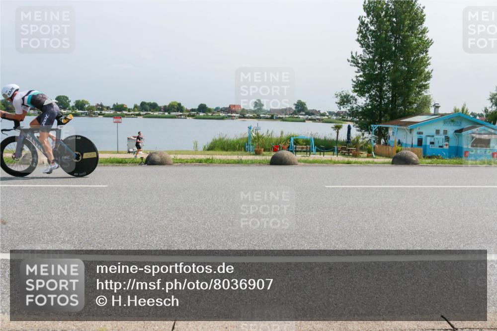 21.06.2025 - 27. Vierlanden-Triathlon H.Heesch http://msf.ph/oto/8036907 15.06.2025 11:47:02 Radfahren 710, 734, 801, 831 meine-sportfotos.de
