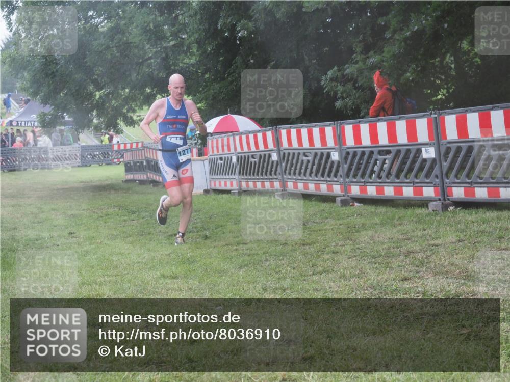 21.06.2025 - 27. Vierlanden-Triathlon KatJ http://msf.ph/oto/8036910 15.06.2025 14:16:00 Ziel 1173, 1277 meine-sportfotos.de