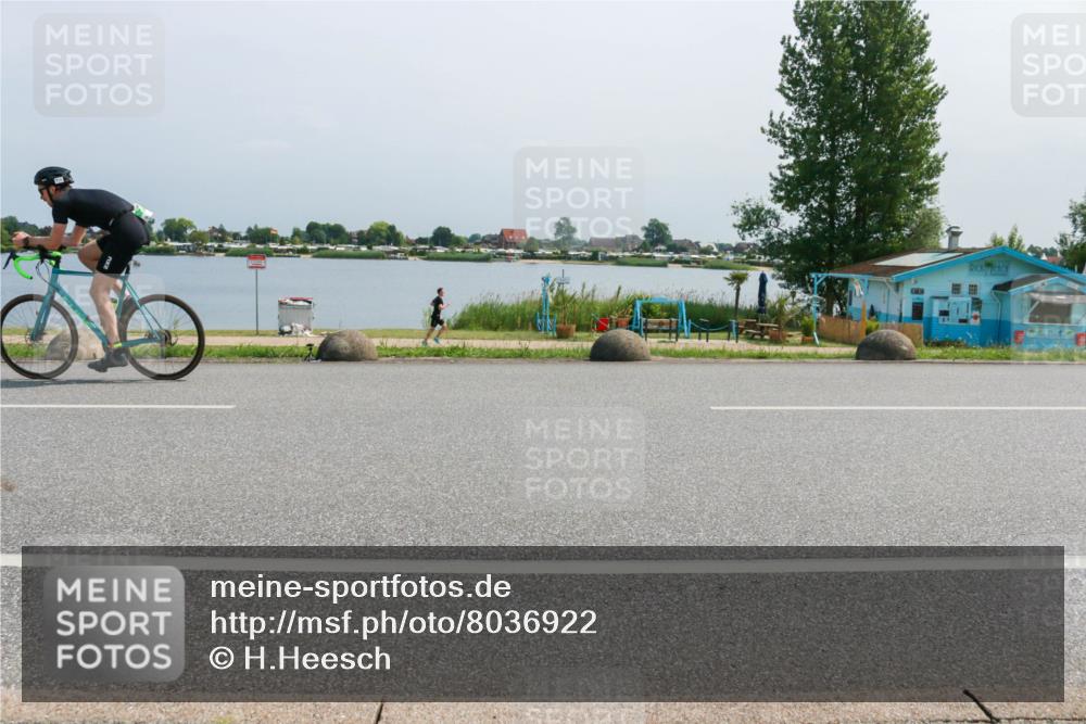 21.06.2025 - 27. Vierlanden-Triathlon H.Heesch http://msf.ph/oto/8036922 15.06.2025 11:47:03 Radfahren 647, 710, 734, 831 meine-sportfotos.de