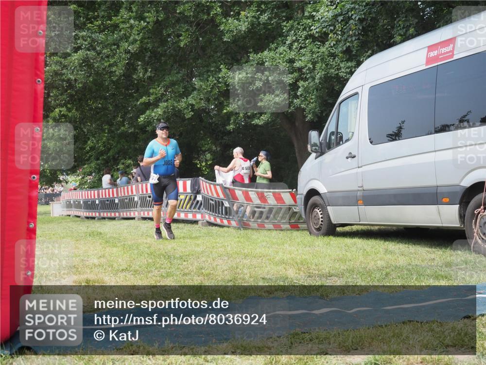 15.06.2025 - 27. Vierlanden-Triathlon KatJ http://msf.ph/oto/8036924 15.06.2025 11:26:35 Schwimmen  meine-sportfotos.de