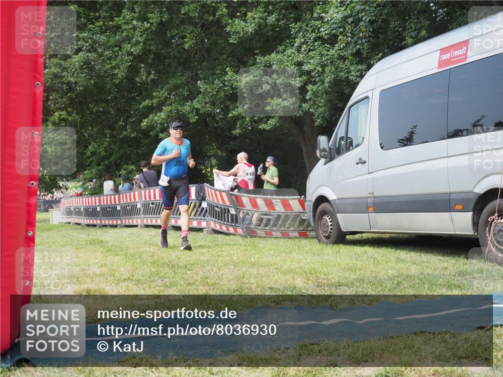 15.06.2025 - 27. Vierlanden-Triathlon KatJ http://msf.ph/oto/8036930 15.06.2025 11:26:35 Schwimmen  meine-sportfotos.de