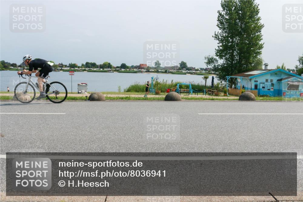 21.06.2025 - 27. Vierlanden-Triathlon H.Heesch http://msf.ph/oto/8036941 15.06.2025 11:47:04 Radfahren 647, 710, 734, 763, 831 meine-sportfotos.de