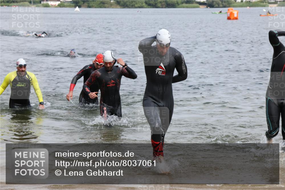 21.06.2025 - 27. Vierlanden-Triathlon Lena Gebhardt http://msf.ph/oto/8037061 15.06.2025 12:03:24 Schwimmen 1004, 1005, 1006, 1007, 1008 meine-sportfotos.de