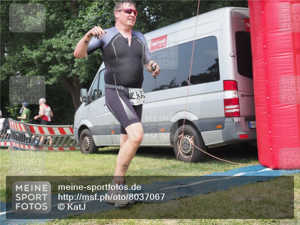 15.06.2025 - 27. Vierlanden-Triathlon KatJ http://msf.ph/oto/8037067 15.06.2025 11:26:49 Schwimmen 900 meine-sportfotos.de