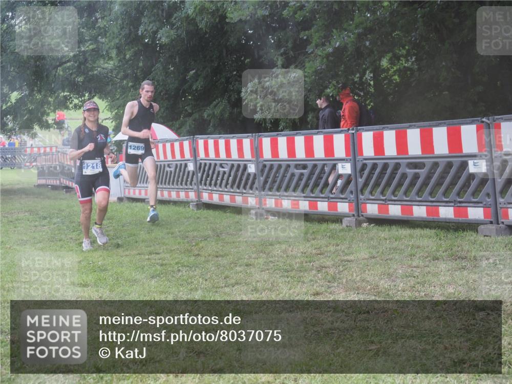 21.06.2025 - 27. Vierlanden-Triathlon KatJ http://msf.ph/oto/8037075 15.06.2025 14:17:14 Ziel 1218, 1269 meine-sportfotos.de