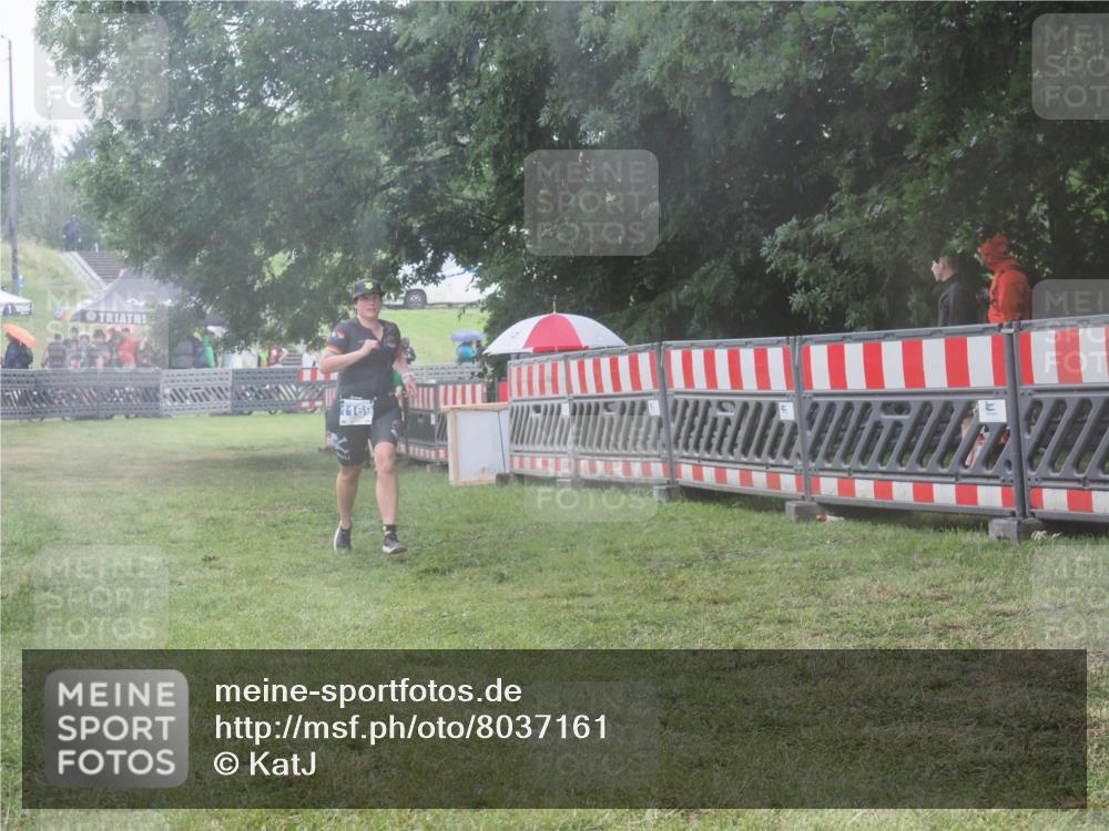 21.06.2025 - 27. Vierlanden-Triathlon KatJ http://msf.ph/oto/8037161 15.06.2025 14:17:39 Ziel 1169 meine-sportfotos.de