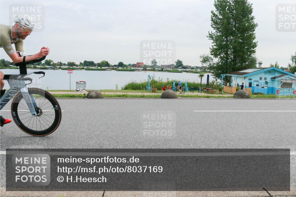 15.06.2025 - 27. Vierlanden-Triathlon H.Heesch http://msf.ph/oto/8037169 15.06.2025 10:50:19 Radfahren 50, 86 meine-sportfotos.de