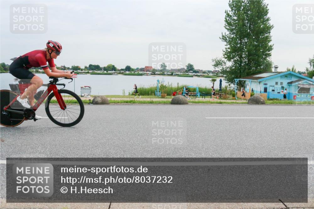 15.06.2025 - 27. Vierlanden-Triathlon H.Heesch http://msf.ph/oto/8037232 15.06.2025 10:50:45 Radfahren 188, 196, 373, 592 meine-sportfotos.de