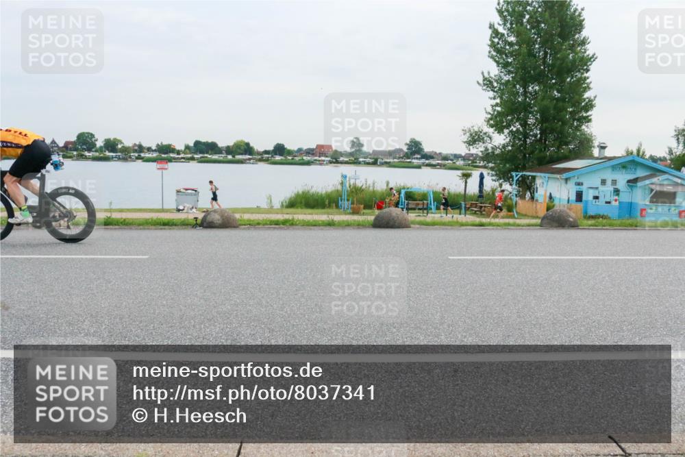 15.06.2025 - 27. Vierlanden-Triathlon H.Heesch http://msf.ph/oto/8037341 15.06.2025 10:51:46 Radfahren 47, 97, 183, 233 meine-sportfotos.de