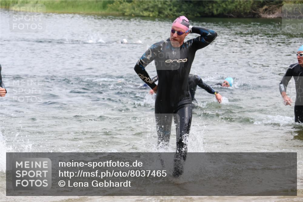 21.06.2025 - 27. Vierlanden-Triathlon Lena Gebhardt http://msf.ph/oto/8037465 15.06.2025 12:06:21 Schwimmen 1014, 1015, 1019, 1020, 1022, 1023 meine-sportfotos.de