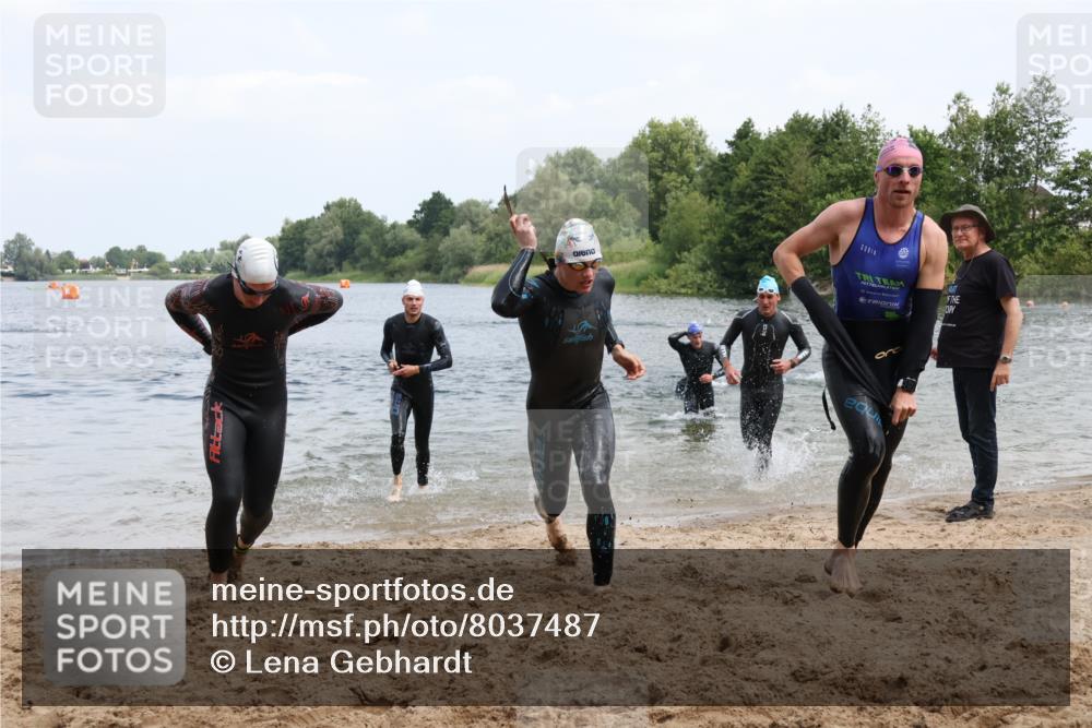 21.06.2025 - 27. Vierlanden-Triathlon Lena Gebhardt http://msf.ph/oto/8037487 15.06.2025 12:06:24 Schwimmen 1014, 1015, 1016, 1017, 1019, 1020, 1021, 1022, 1023 meine-sportfotos.de