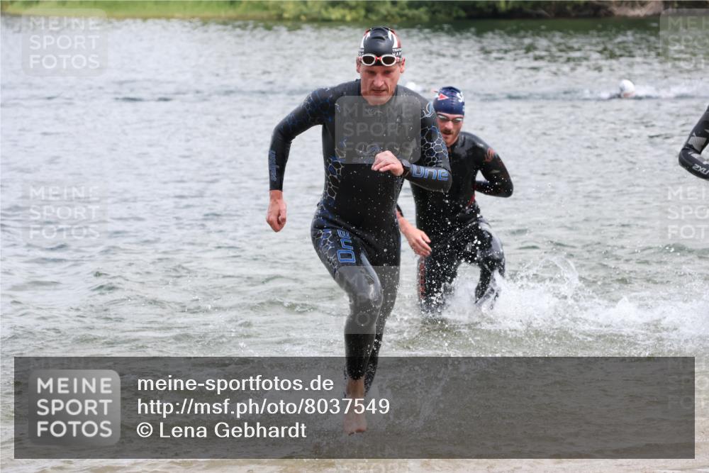 21.06.2025 - 27. Vierlanden-Triathlon Lena Gebhardt http://msf.ph/oto/8037549 15.06.2025 12:06:30 Schwimmen 1014, 1015, 1016, 1017, 1019, 1020, 1021, 1022, 1023 meine-sportfotos.de