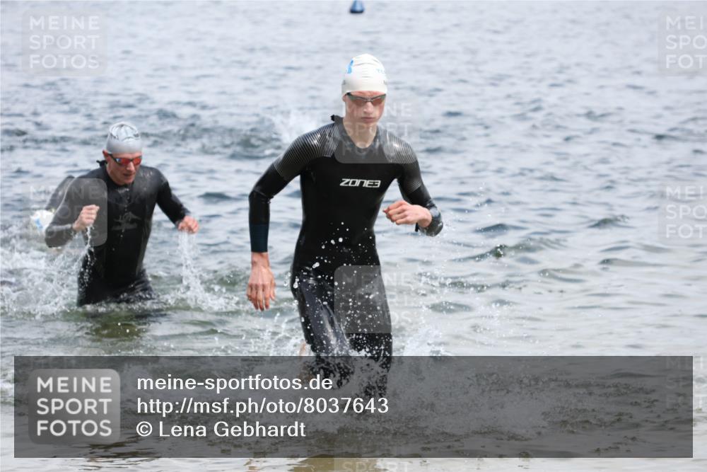21.06.2025 - 27. Vierlanden-Triathlon Lena Gebhardt http://msf.ph/oto/8037643 15.06.2025 12:06:50 Schwimmen 1024, 1025, 1026, 1027 meine-sportfotos.de
