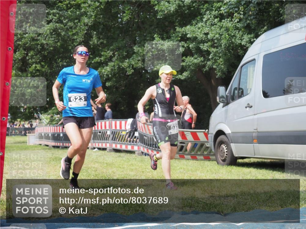 15.06.2025 - 27. Vierlanden-Triathlon KatJ http://msf.ph/oto/8037689 15.06.2025 11:29:00 Schwimmen  meine-sportfotos.de