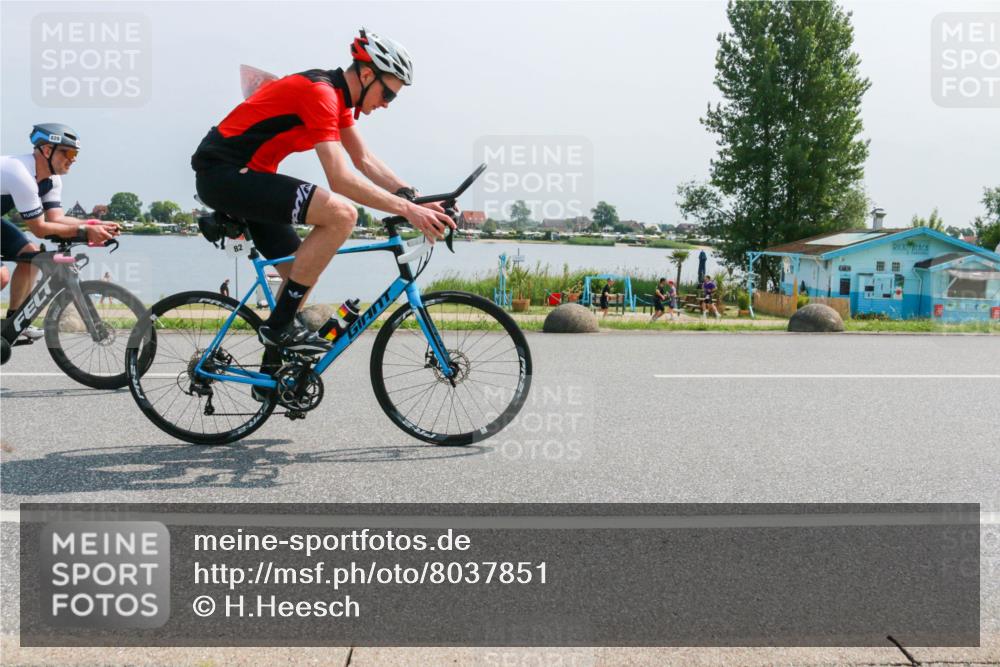 21.06.2025 - 27. Vierlanden-Triathlon H.Heesch http://msf.ph/oto/8037851 15.06.2025 11:47:48 Radfahren 82, 108, 829 meine-sportfotos.de