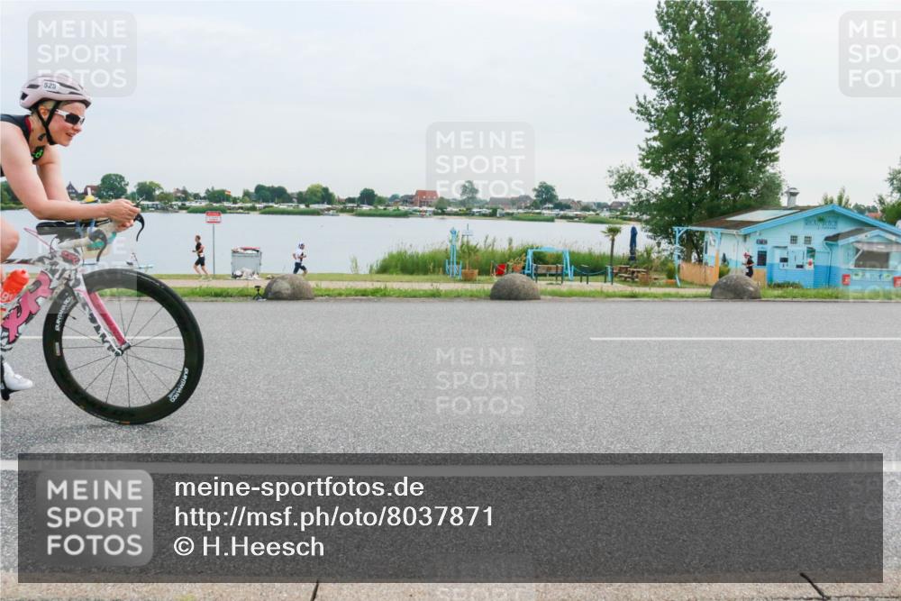 15.06.2025 - 27. Vierlanden-Triathlon H.Heesch http://msf.ph/oto/8037871 15.06.2025 10:53:51 Radfahren 60, 525 meine-sportfotos.de